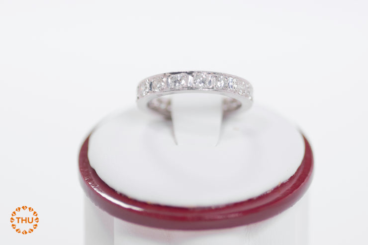 18K White Gold Eternity Channel Round Diamond
