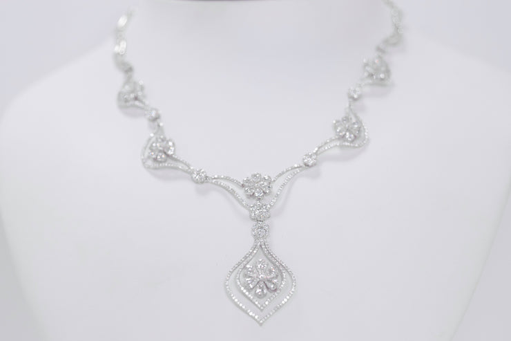 Daisy Floral Pear Shape And Round Diamond Bridal Necklace