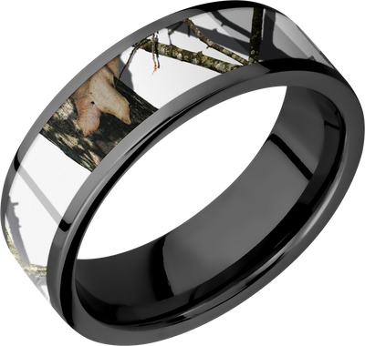 Cobalt chrome 7mm flat band with a 5mm inlay of Mossy Oak Winter Break Up Camo